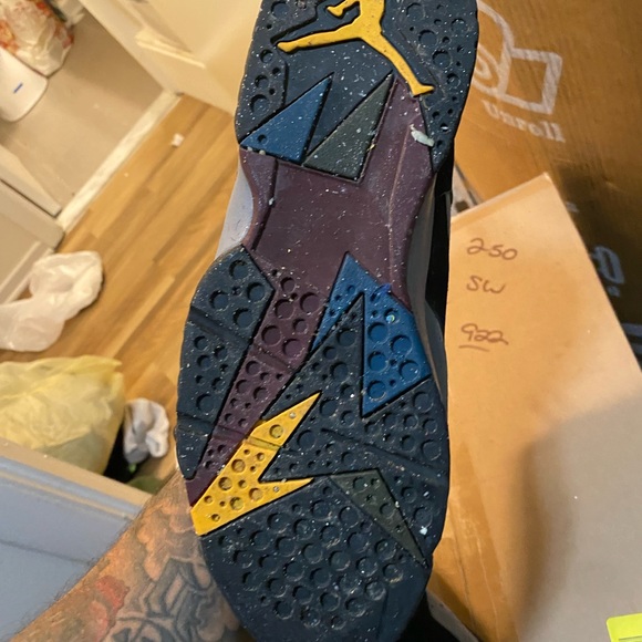 Retro 7’s Bordeaux - Picture 4 of 7